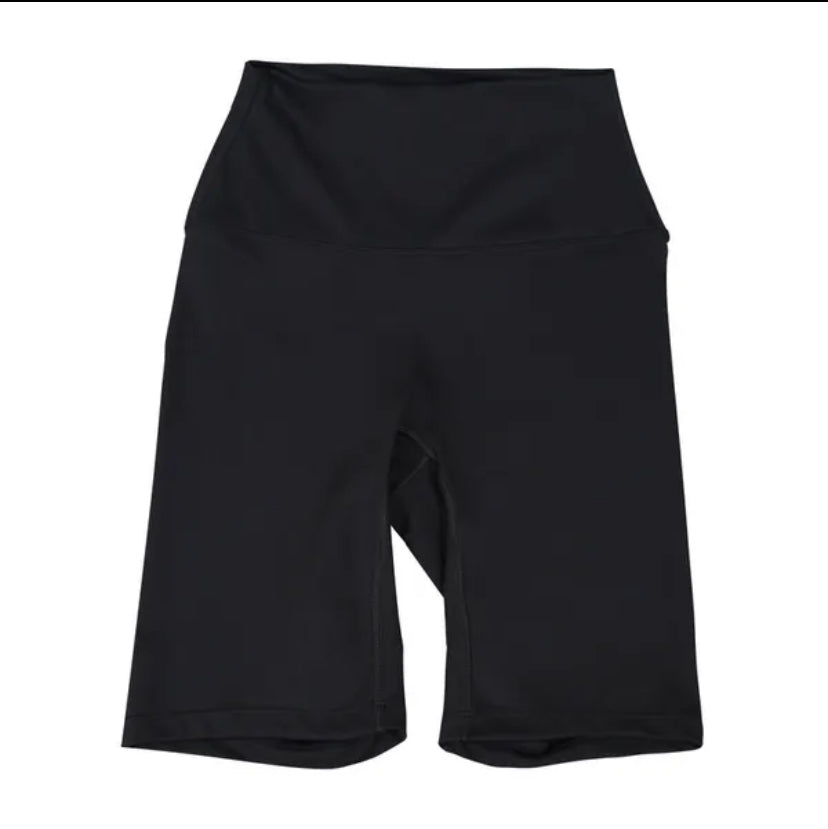 Active wear Mid rise shorts