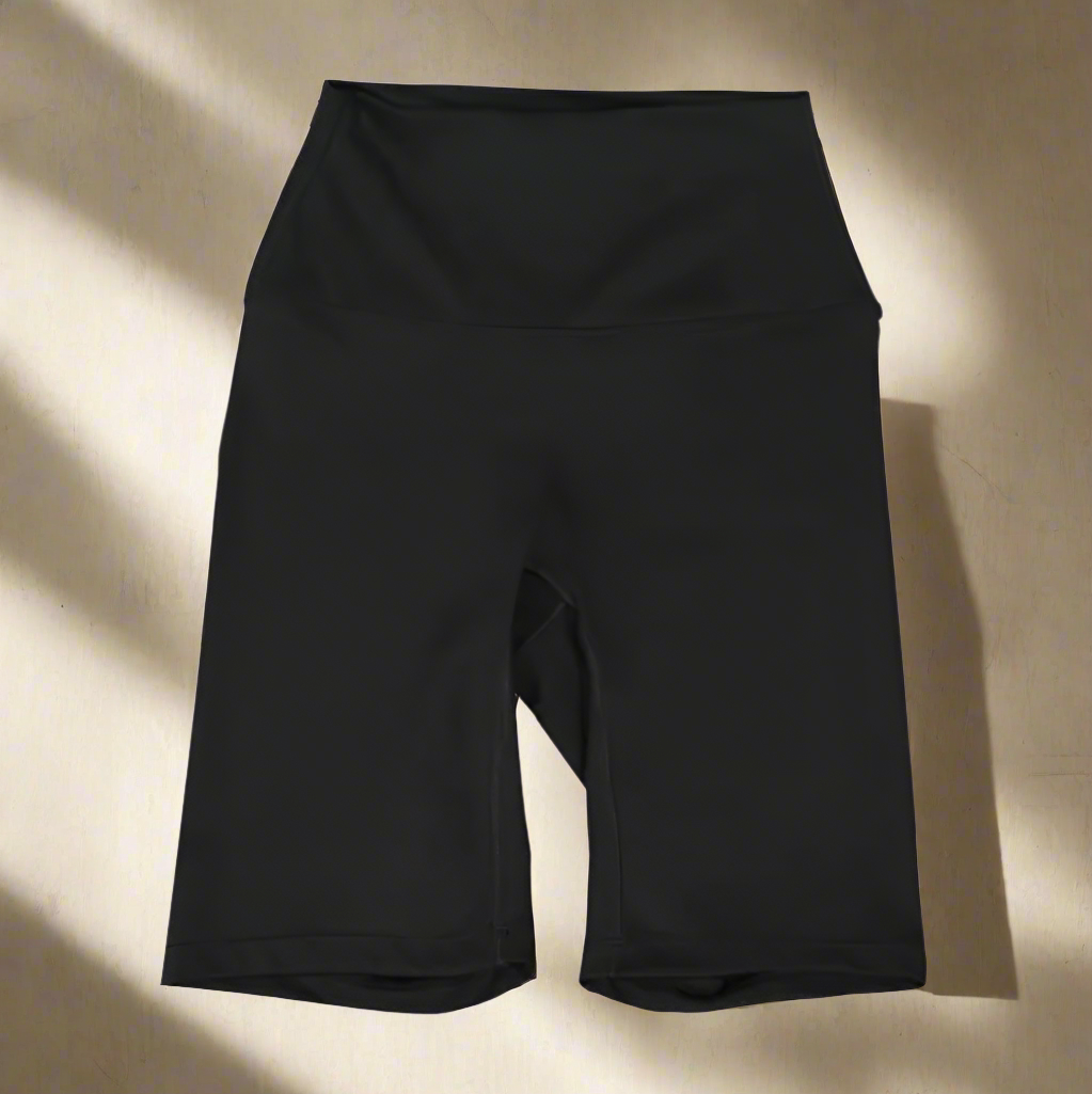 Active wear Mid rise shorts
